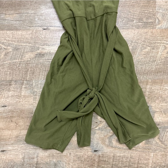 Women’s Light Olive Army Green Short Sleeve Tie Front Belted Romper- Size Medium - Picture 2 of 7